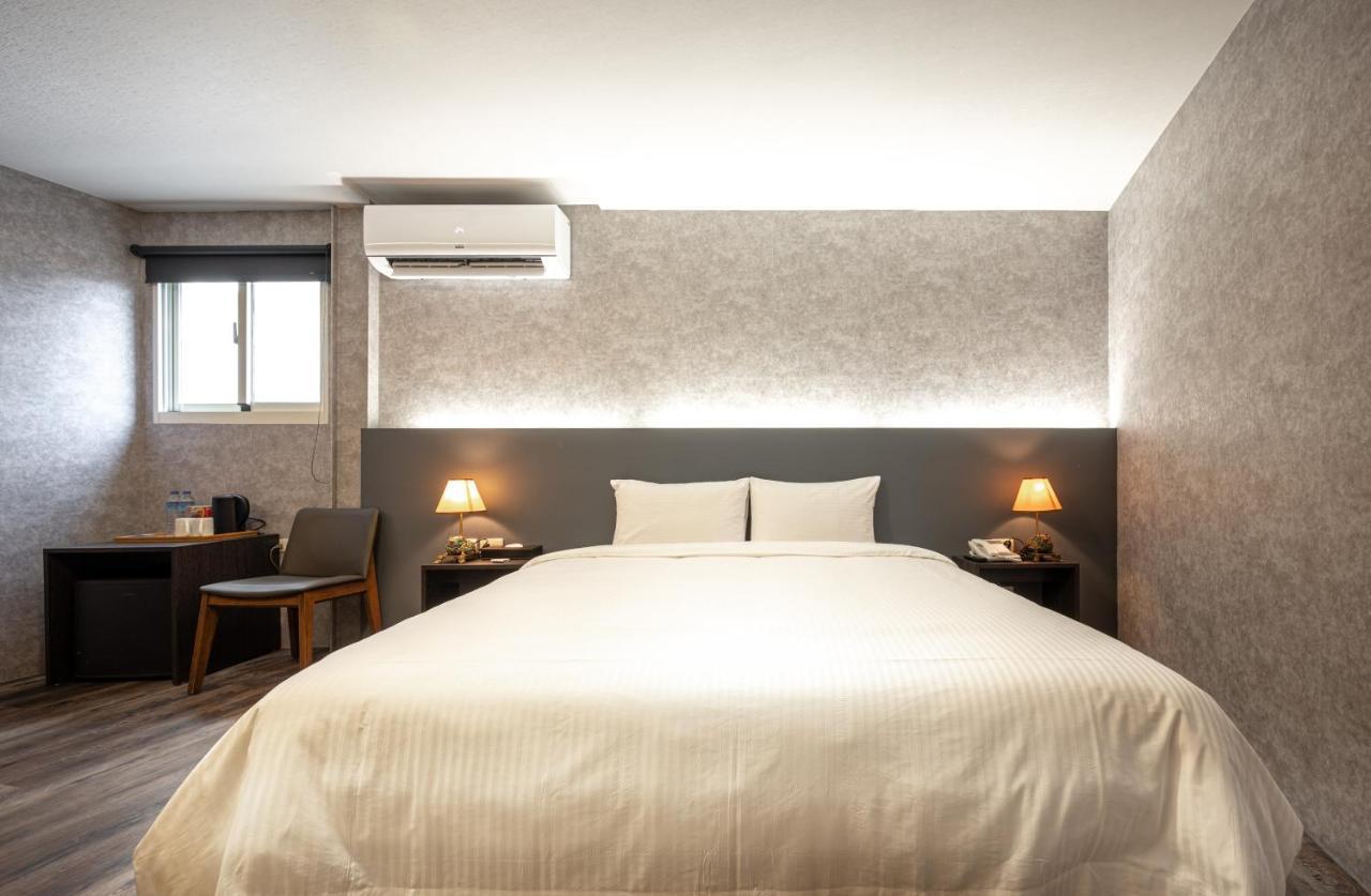 Motel 東旅驛棧 Jiaoxi Zewnętrze zdjęcie