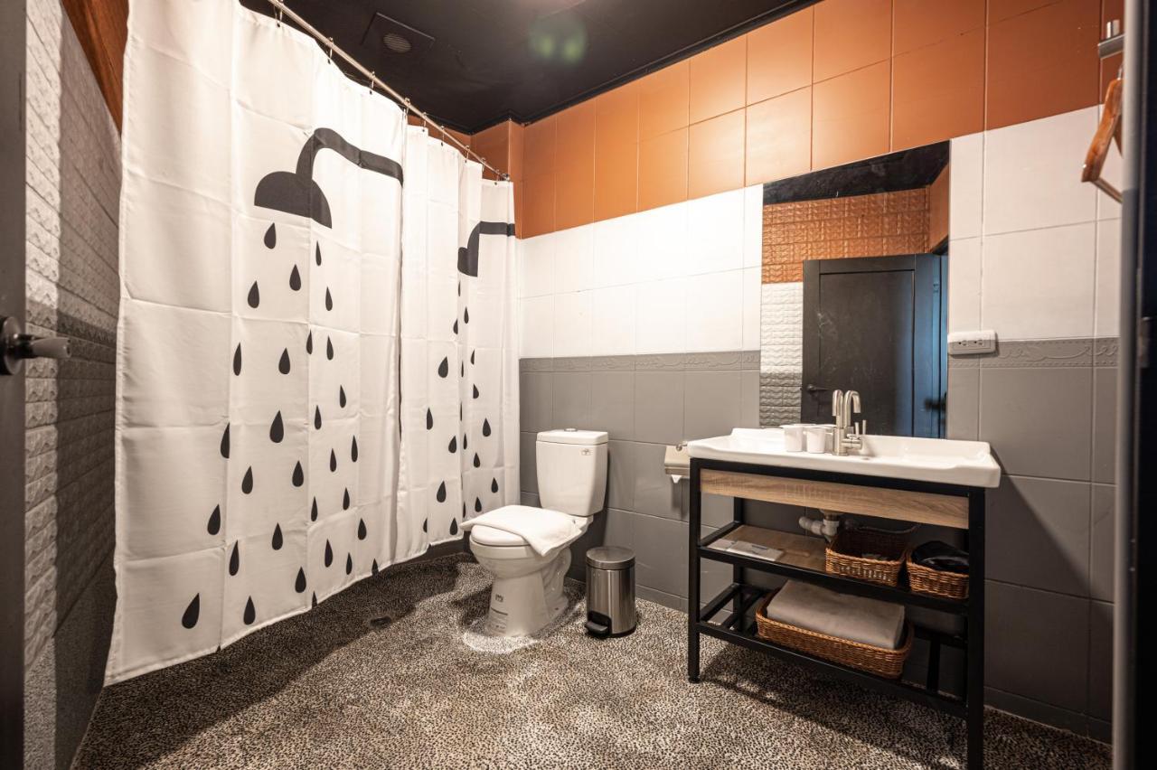 Motel 東旅驛棧 Jiaoxi Zewnętrze zdjęcie